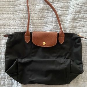 Black Longchamp shoulder tote